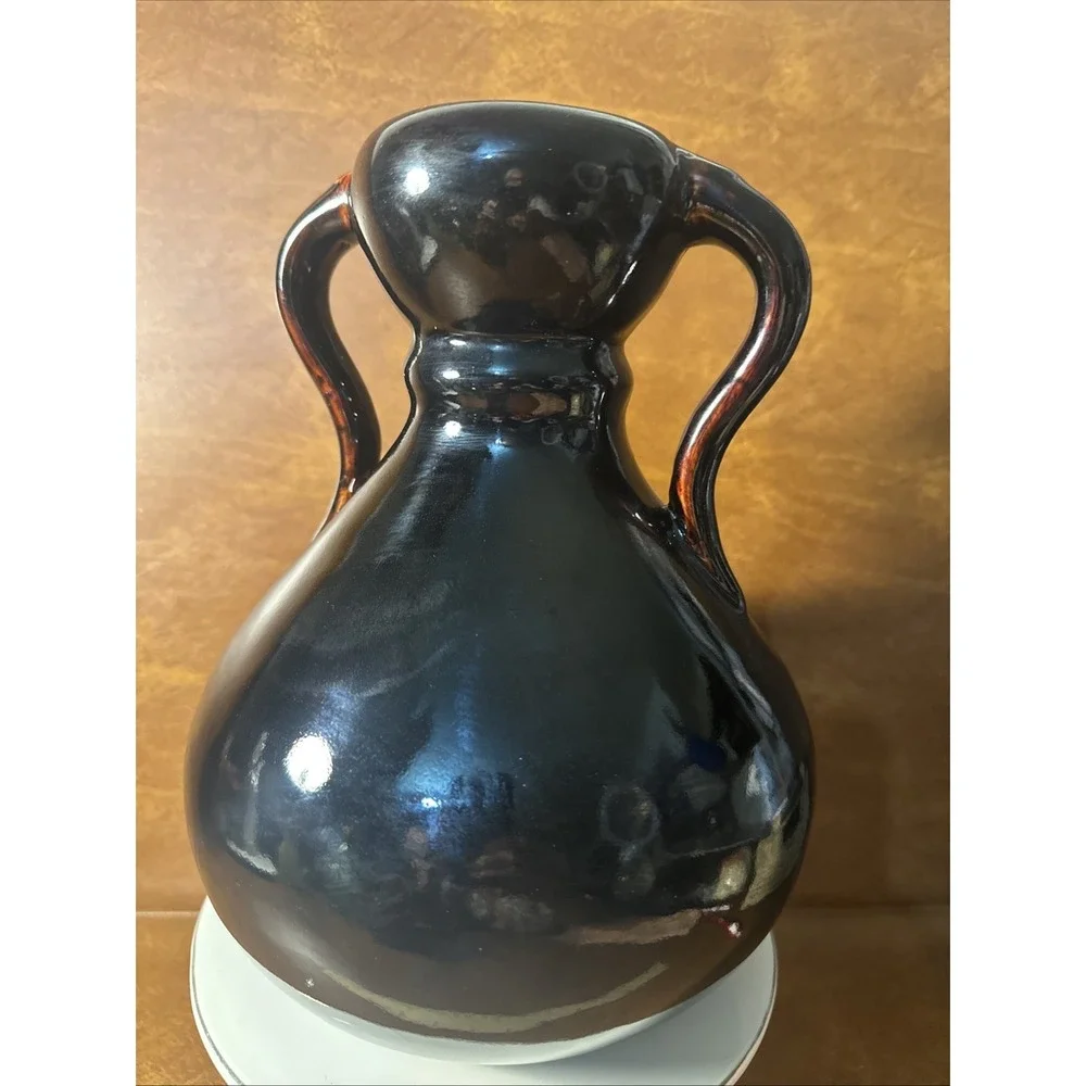 Italian Majolica Style Amphora Vase Art Pottery Black Hints Of Red On Handles